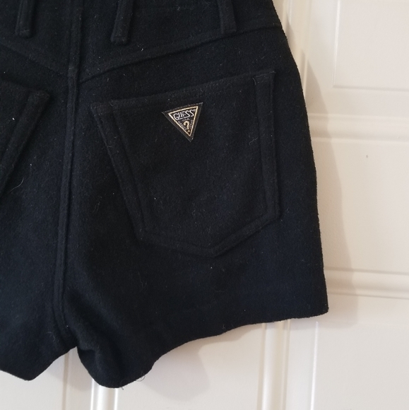 Guess High Rise short - Picture 2 of 12